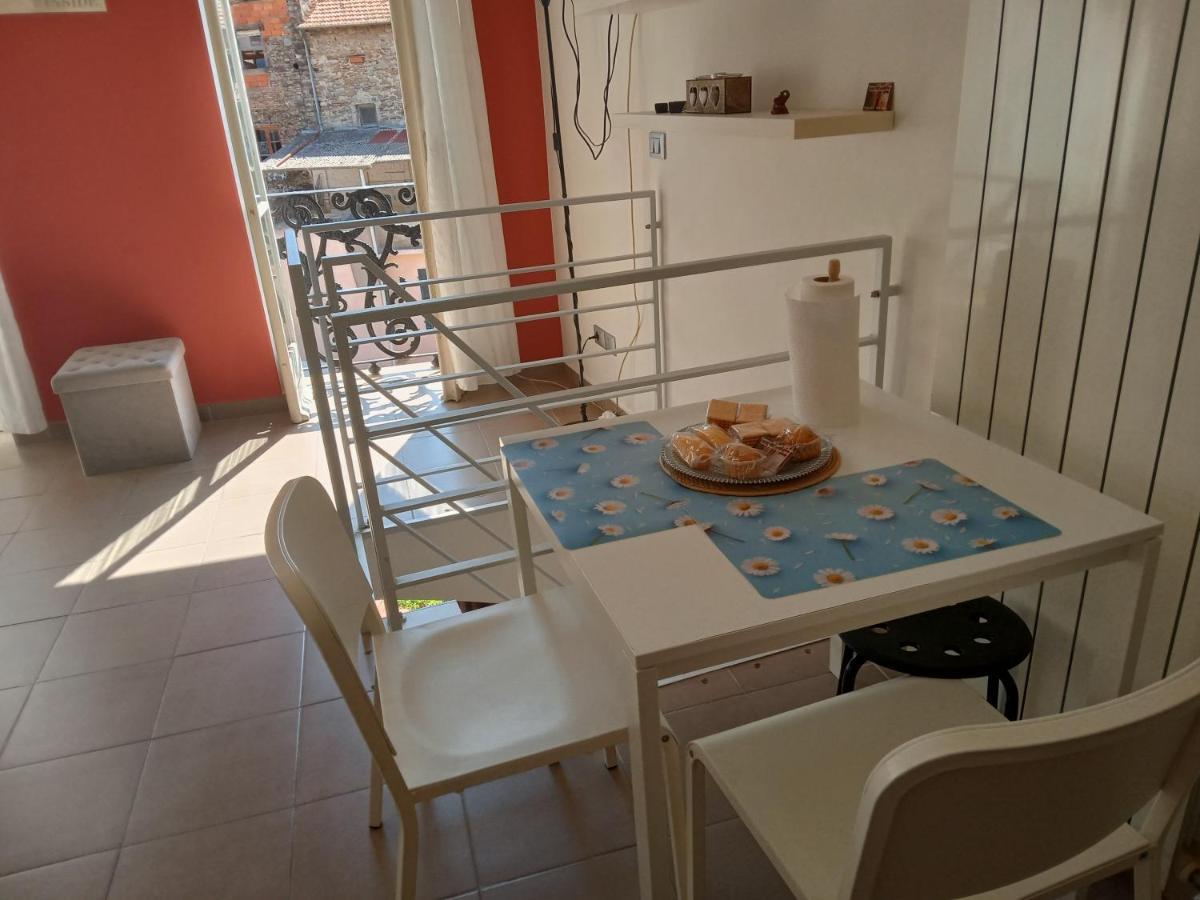 La Casetta Di Giulia Dolceacqua Kültér fotó